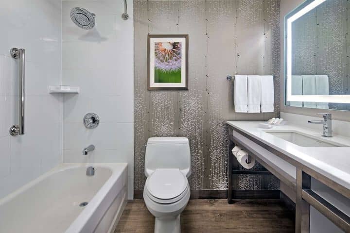 Room 15 of 34